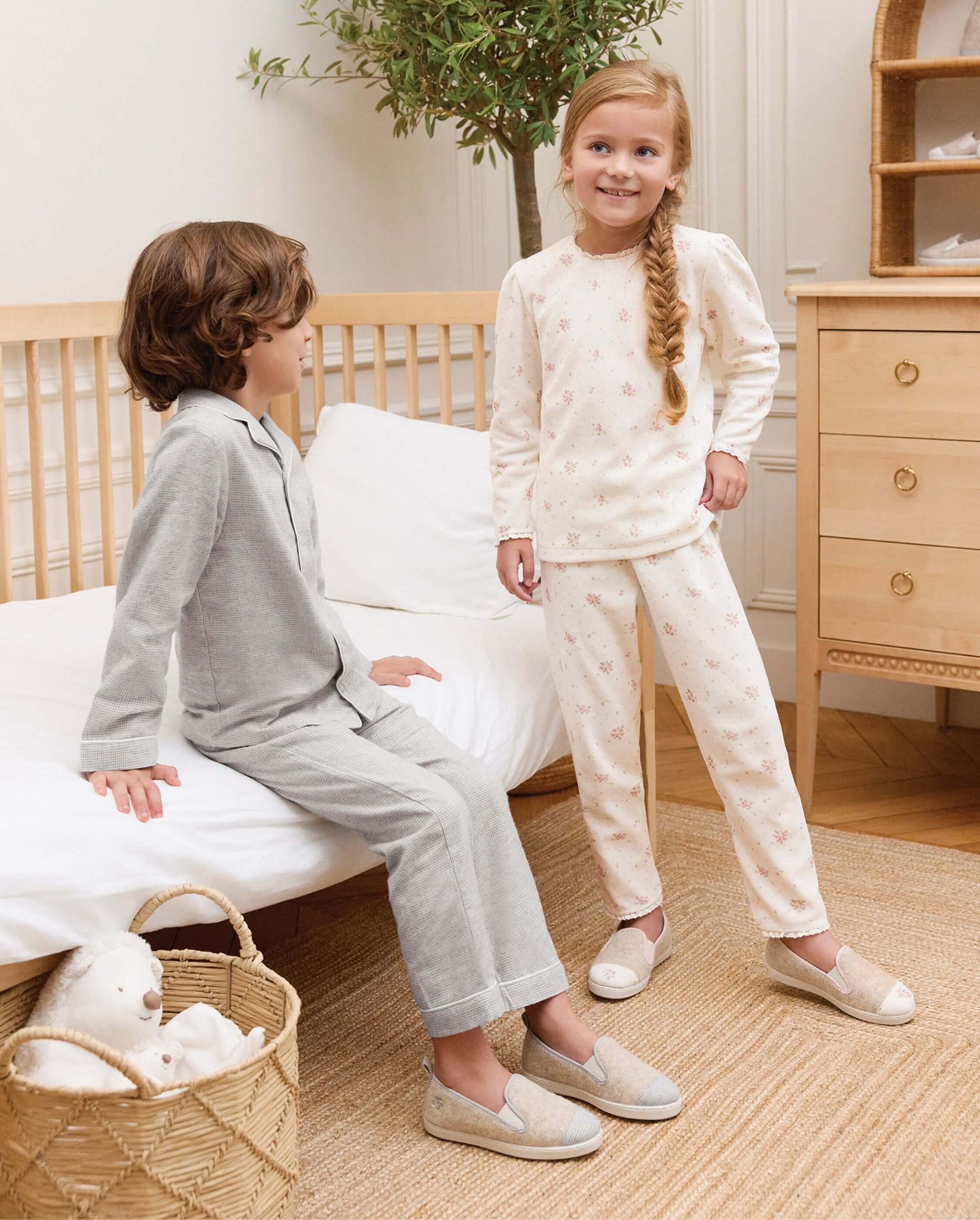 Chausson enfant Bruson, collab' x Tartine et Chocolat carreaux – Image 9